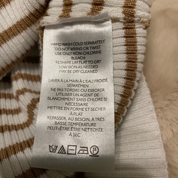 Anthropologie XL lightweight sweater. Worn once. Smoke free and pet free home. - Picture 7 of 7